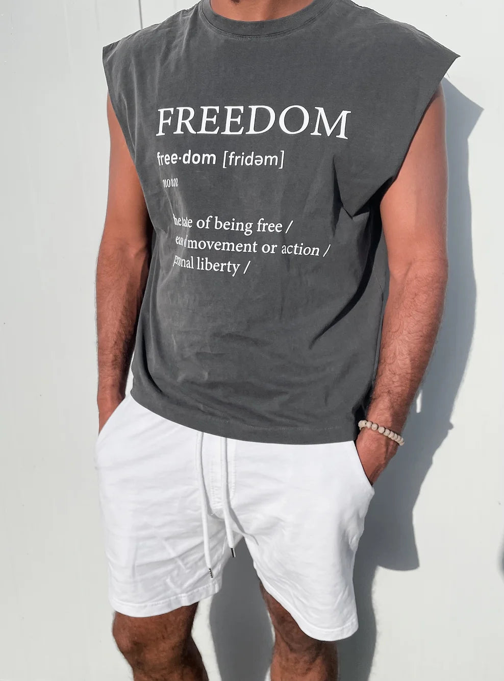 freedom sleeveless T-shirt